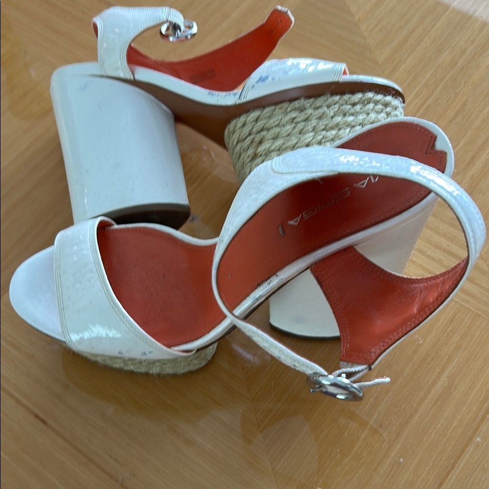 BCBG White Heels with Chunky Platform